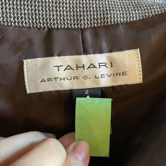 Tahari blazer jacket suit - Picture 6 of 6